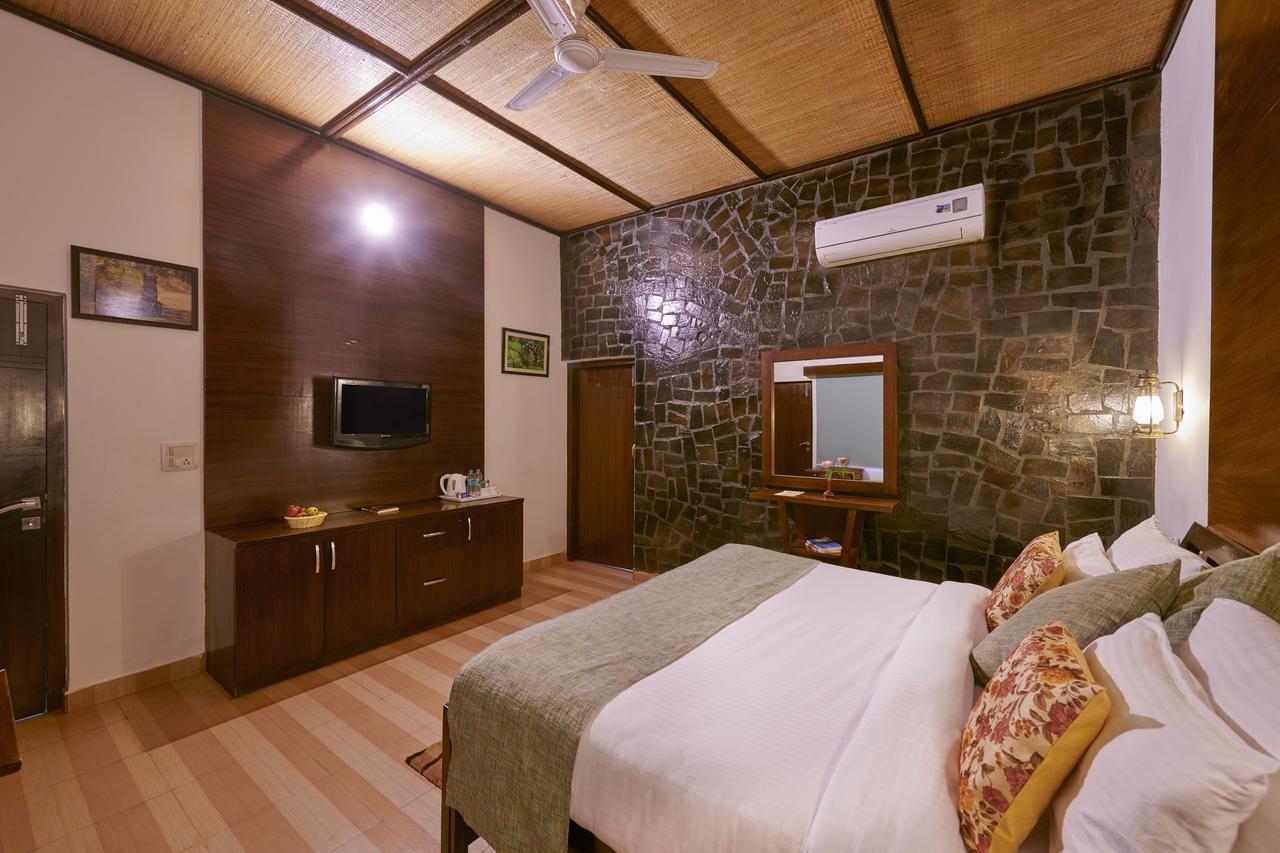 Acorn Hideaway Resort & Spa Rāmnagar Exteriör bild